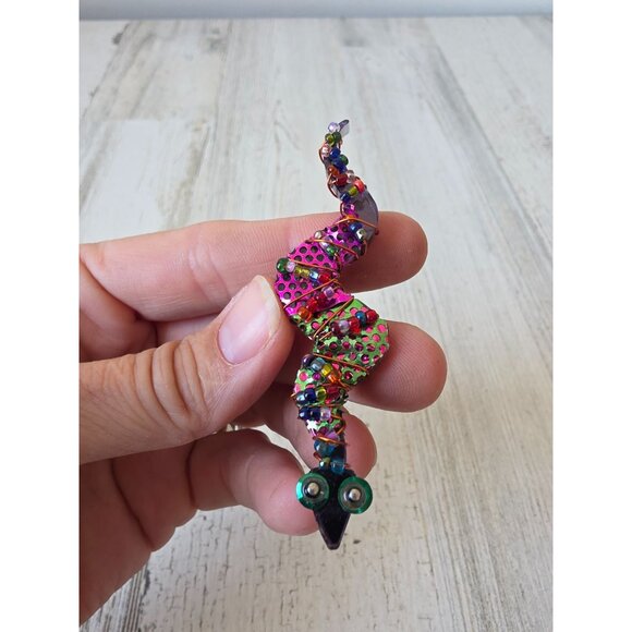 Mary? Snake pendant brooch unique beaded glitter colorful rainbow jewelry - Picture 3 of 8